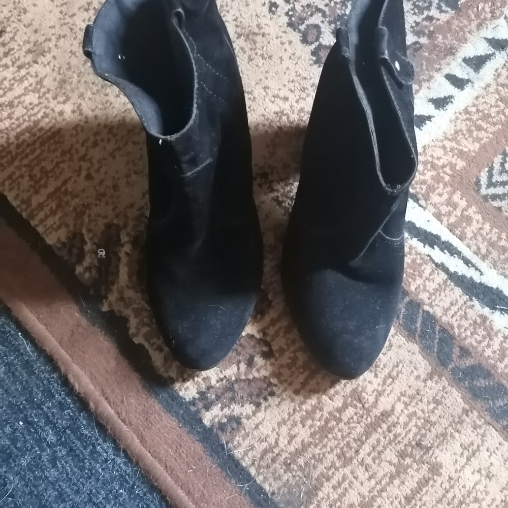 Boots - Picture 2 of 4